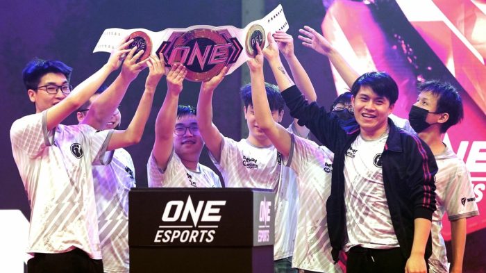 5 most unique esports trophies